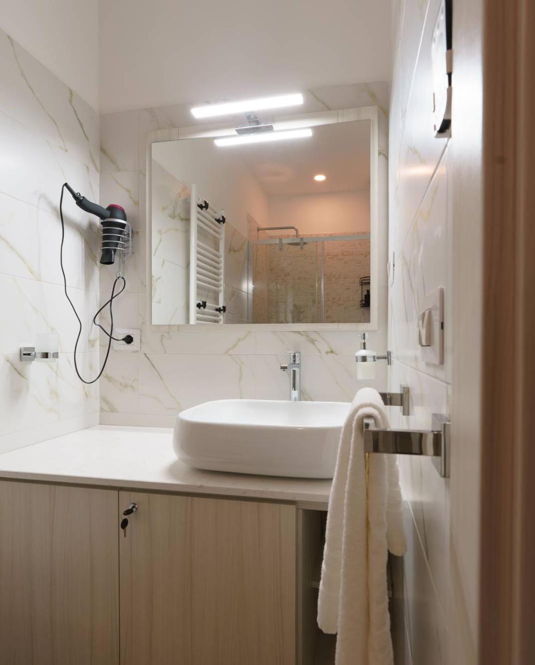 קטנזארו Chalet N5 Guest House מראה חיצוני תמונה
